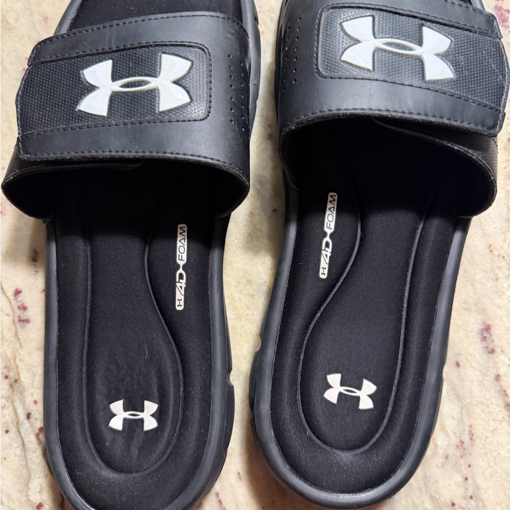 Under Armour Mens Black Slide Sandals worn once